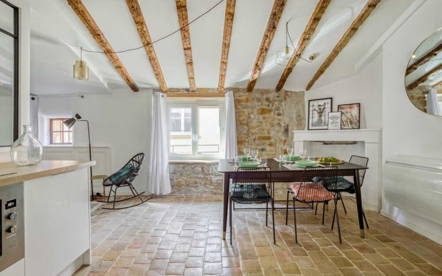 Sublime 2BR Flat in the Heart of Old Lyon
