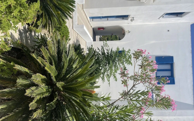 Eleni Apartments