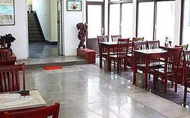 Saifel Business Hotel (Jinan Qilu Hospital Baotu Spring Store)