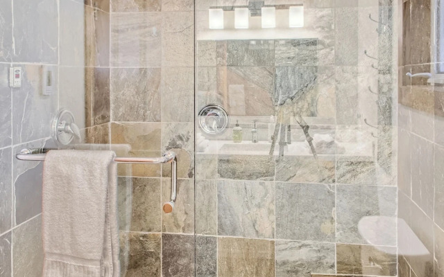 365 Moonshine Crescent by Okanagan Premier