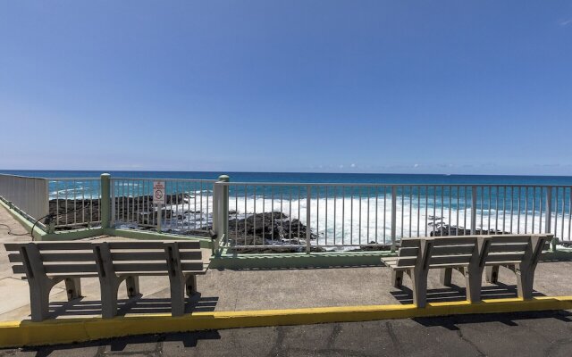 Tiki Ali'i Retreat Breathtaking Island Views