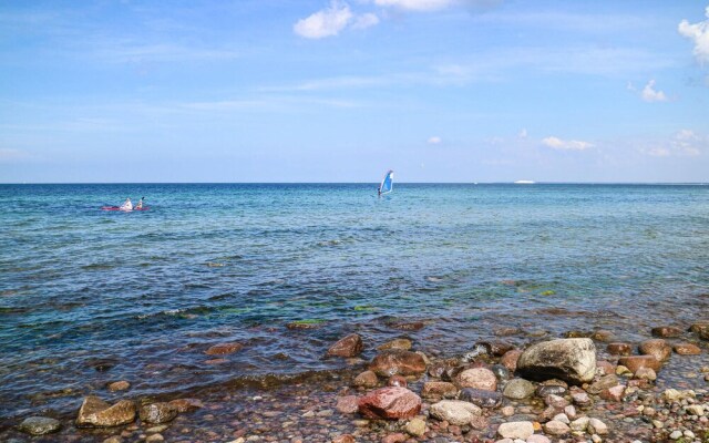 Awesome Apartment in Warnemünde With 2 Bedrooms