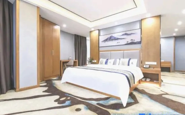 Xichen Hotel (Chongqing West Railway Station)