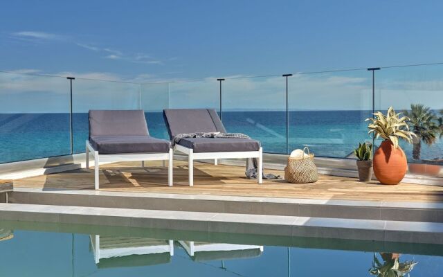 Oceanis Luxury Suites
