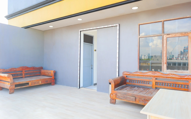OYO 2308 Seven Season Residence