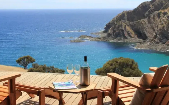 Kangaroo Beach Lodges