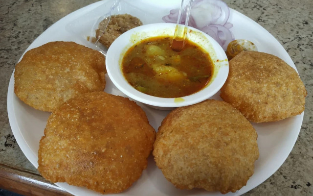 OYO 5851 Mehfil Hotel