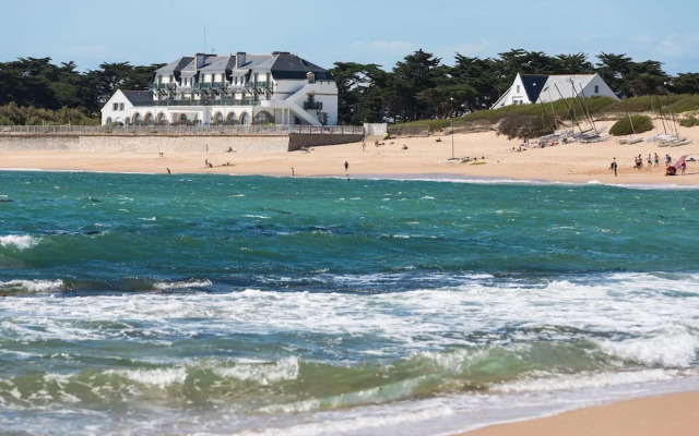 Chic Parkside Apartment