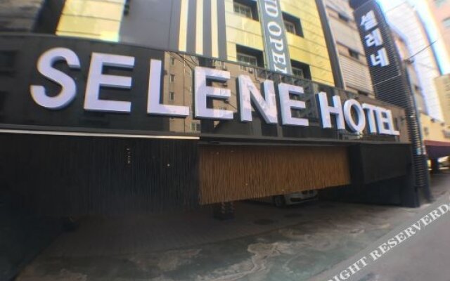 Selene Hotel