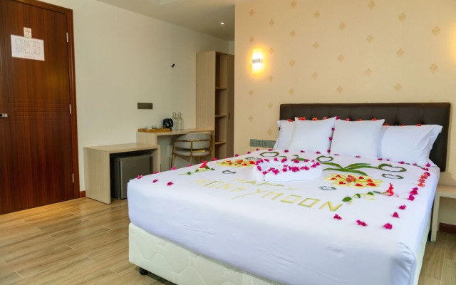 Ari Grand Hotel & Spa