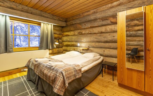 Kuukkeli Log Houses Aurora Resort