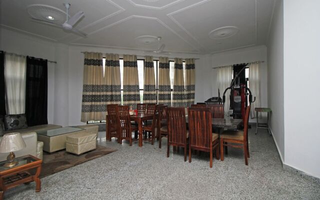 OYO 9076 Absin Hospitality 2