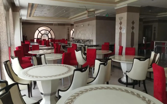 Paradise Hotel
