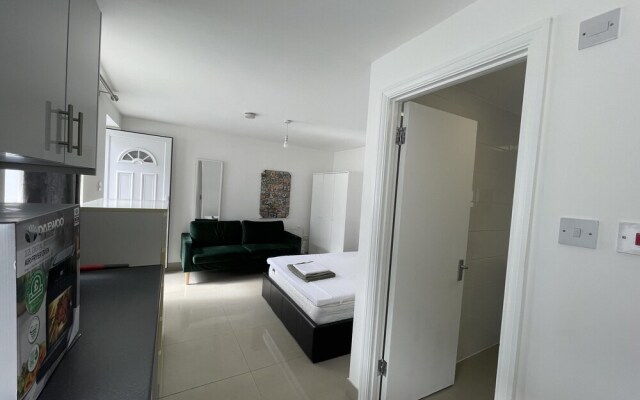 Immaculate 1-bed Studio in London