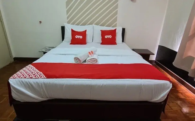 OYO 90499 Marina View Villas