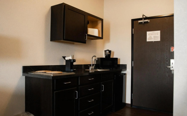 Black Gold Suites Stanley