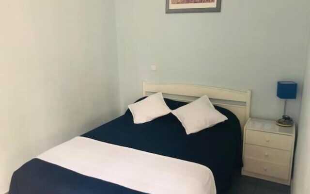 Hostal Parisien