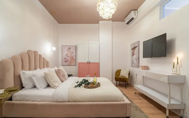 Stunning 2BR With Balcony on Piata Universitatii
