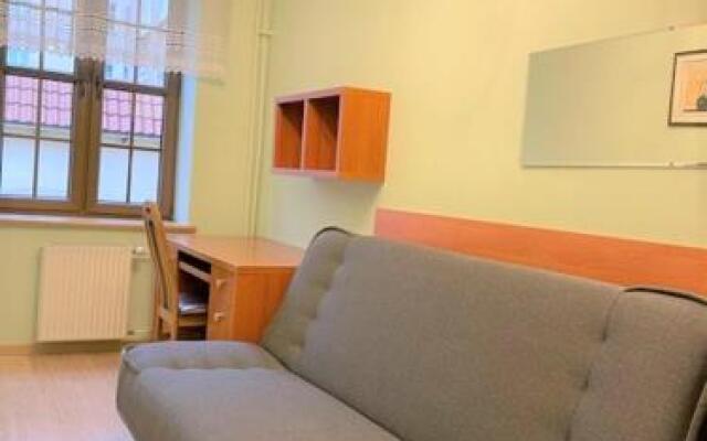 777 Apartments & Cars _ Main City