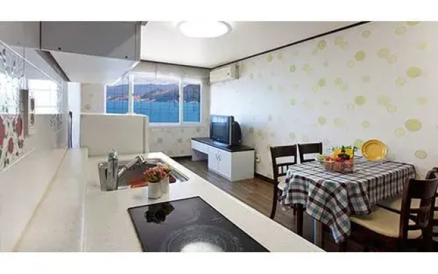 Geoje Napoli Pension
