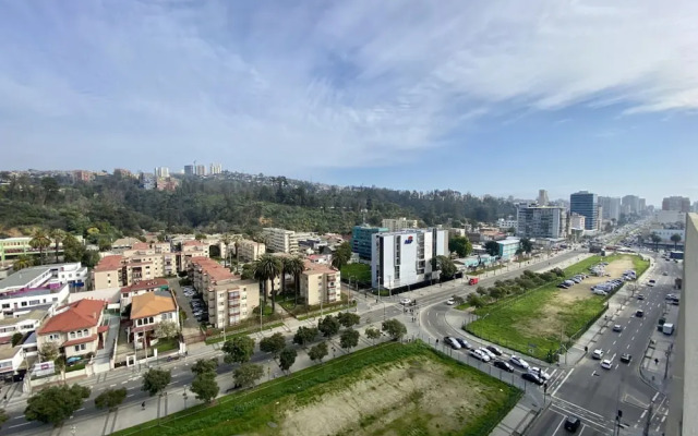 Urban Yard Bus Terminal Home Office Pool Wifi