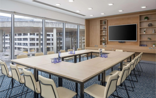 Hampton by Hilton London Gatwick Airport