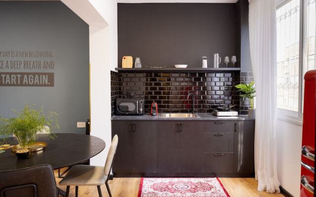 Artistic Vibes Haifa Hub by Sea N' Rent