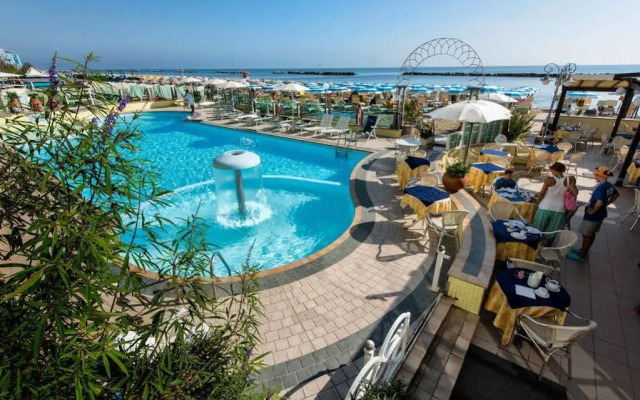 Strand Hotel Colorado