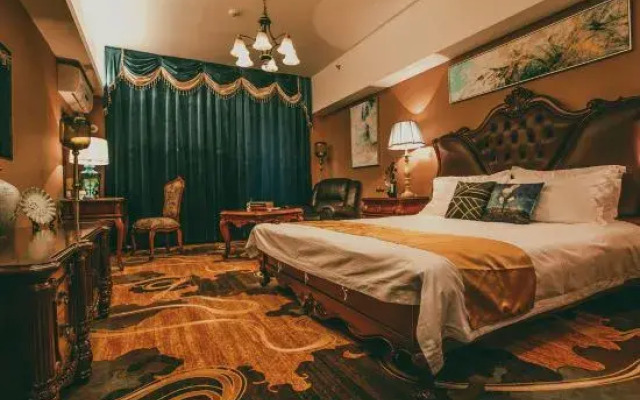 Carlos Service Apartment