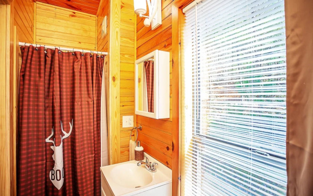 Bigfoot Lodge Room Four