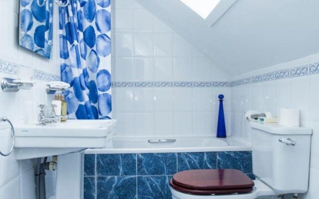 26 The Crescent - Guest House