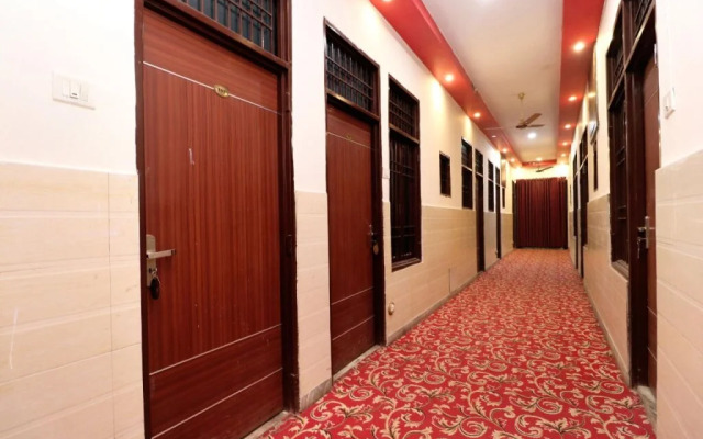 Hotel Rr Villa By OYO Rooms