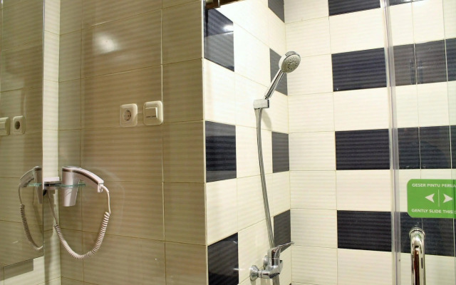ZEN Rooms Cideng Timur Raya
