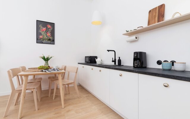 Apartment Dwernickiego Cracow by Renters