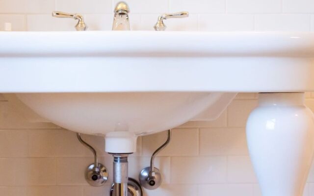 General Francis Marion Hotel