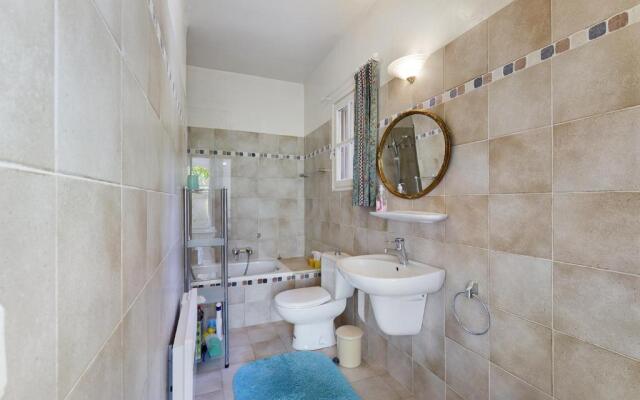 Maison Les Baux-de-Provence, 6 pièces, 8 personnes - FR-1-599-63