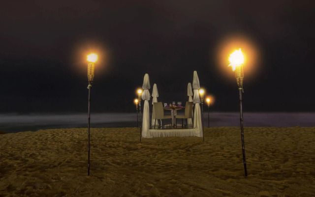 Avenra Beach Hikkaduwa