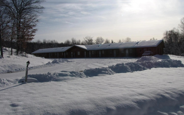 Quiet Bay Inn & Café