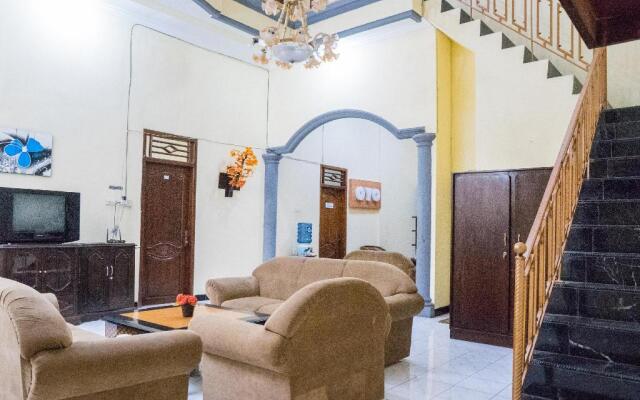 Al Thalib 8 Syariah by Oyo Rooms