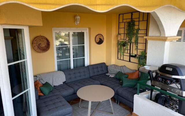 Beautiful 2 bed Apt with amazing views - RDR203