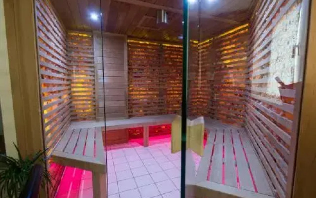 Orchidea Hotel Lipót