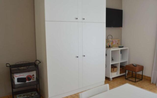 Appartement Le Grau-du-Roi, 1 pièce, 4 personnes - FR-1-250-159