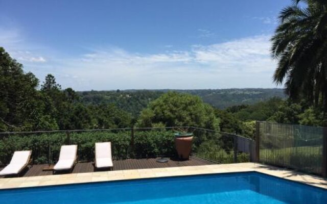 Montville Holiday Apartments