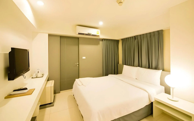 Myhotel CMYK Ratchada