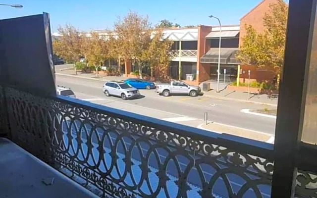 Royal Arms Hotel