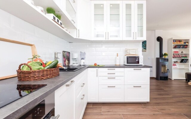 Awesome Home in Opatija with WiFi, Hot Tub & Sauna
