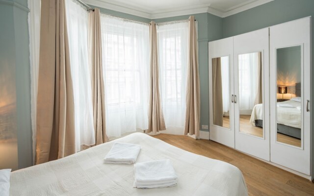 Gloucester Station Gem, 3 Bedroom Oasis
