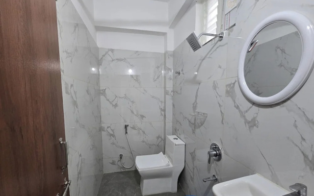 Om Sri Vigneshwara Palani Grand Hotel