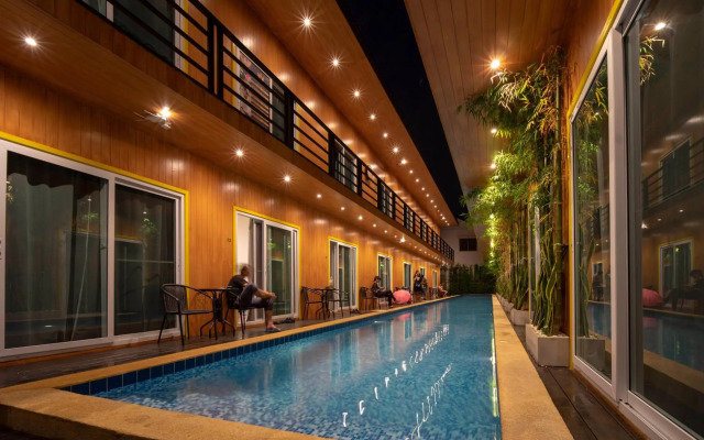 Resort V - MRT Huai Khwang