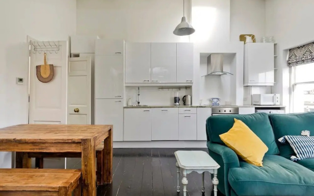 1 Bed Bohemian Loft Style Apt